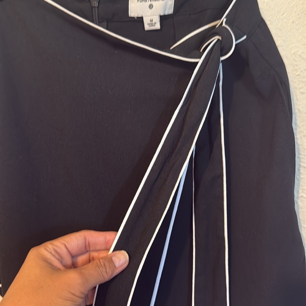 Diane Von Furstenberg Black Skort with White Piping M preppy - Picture 4 of 6